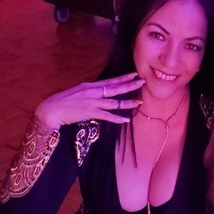 Meet your Posher, Deisy